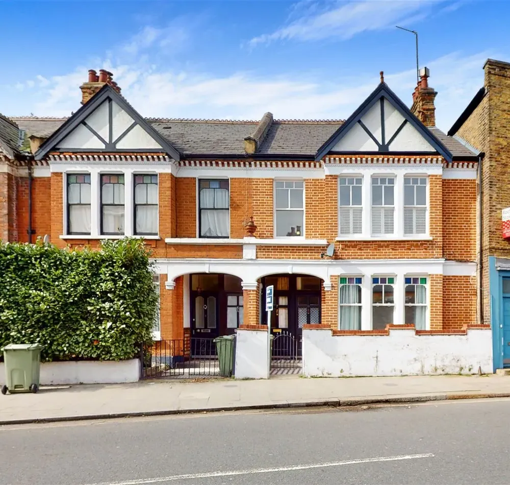 3 bedroom house for sale in North Street, Clapham, London, SW4